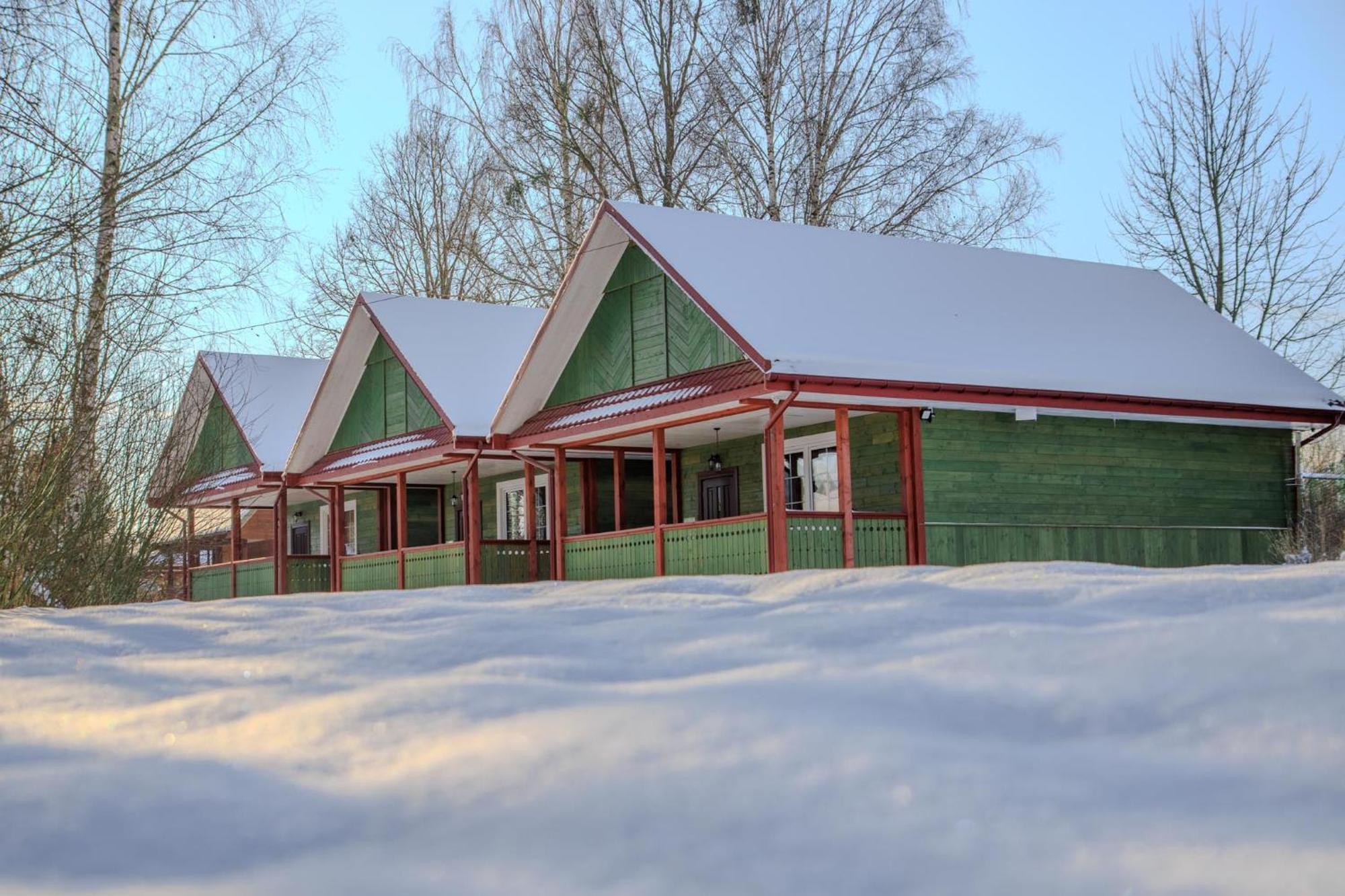 Wisniowy Sad - Domki Bialowieza Bagian luar foto